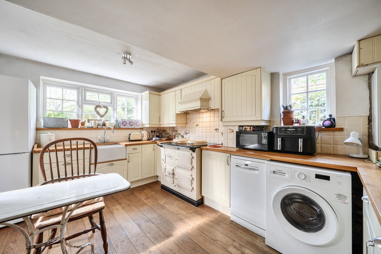 Queen Street , Twyford, SO21
