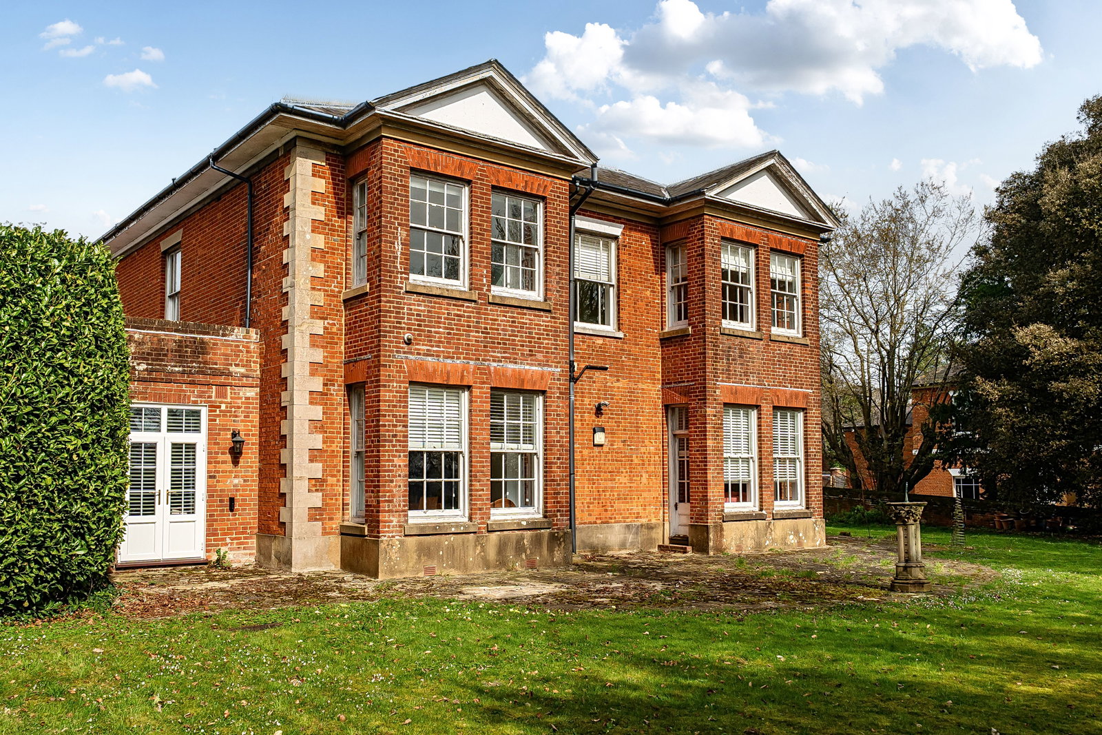 St James Lane , Winchester SO22