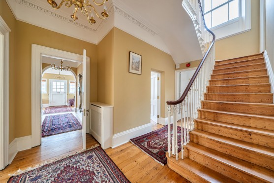 St James Lane , Winchester SO22