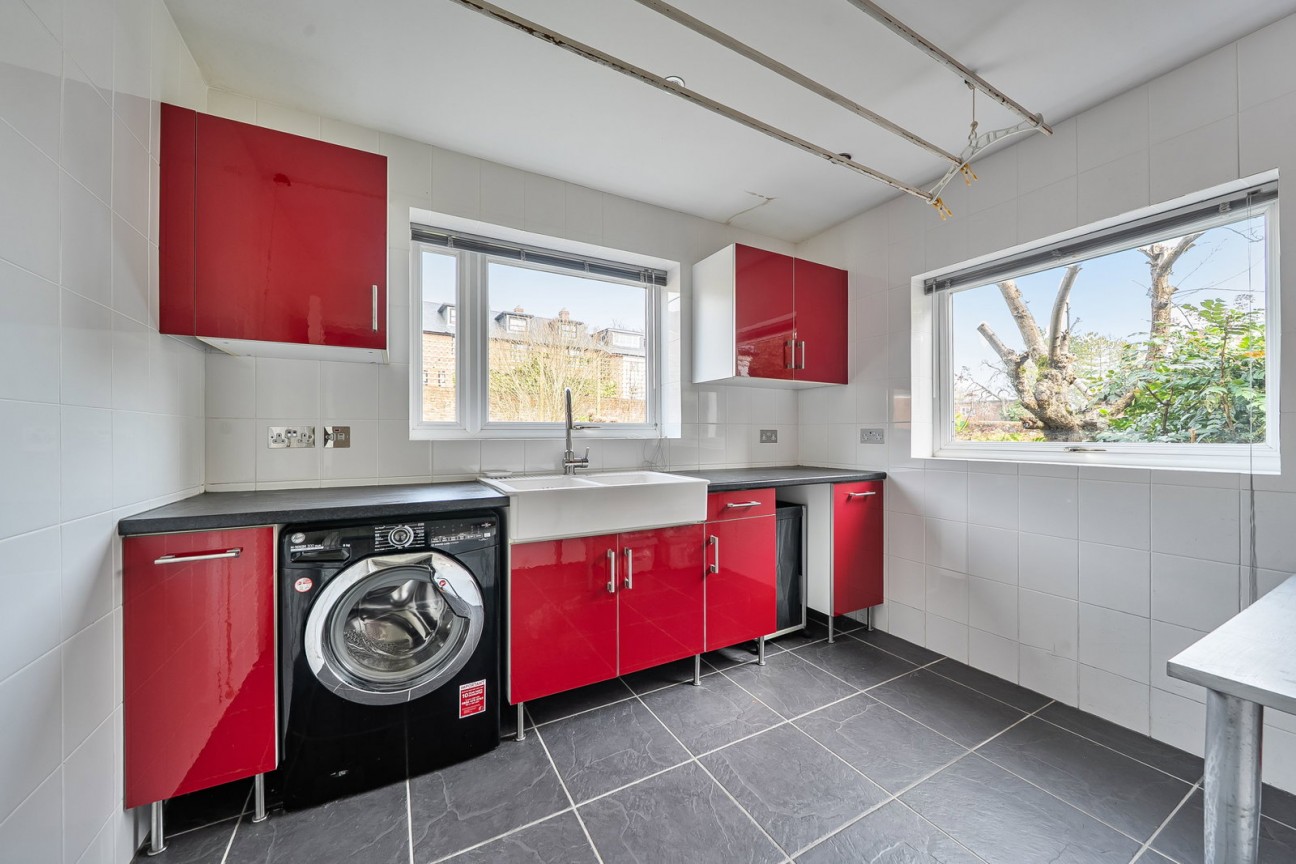 St James Lane , Winchester SO22