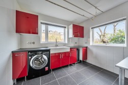 St James Lane , Winchester SO22