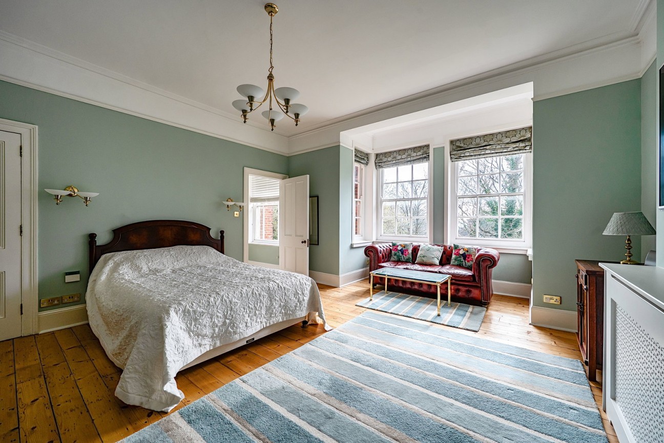 St James Lane , Winchester SO22