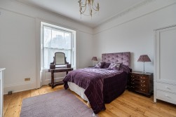 St James Lane , Winchester SO22