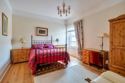 St James Lane , Winchester SO22