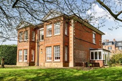 St James Lane , Winchester SO22