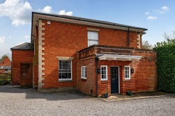 St James Lane , Winchester SO22