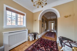 St James Lane , Winchester SO22