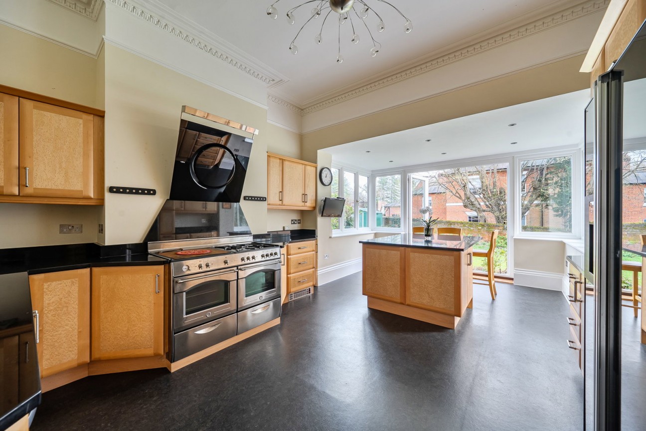 St James Lane , Winchester SO22