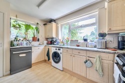 Bournefields, Twyford, SO21