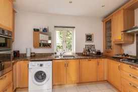 Kings Crescent, Winchester, SO22 4PF