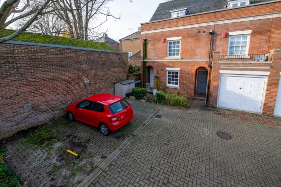 Parchment Street, Winchester, SO23 8AZ