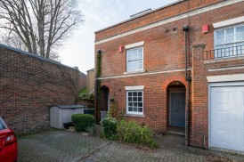 Parchment Street, Winchester, SO23 8AZ