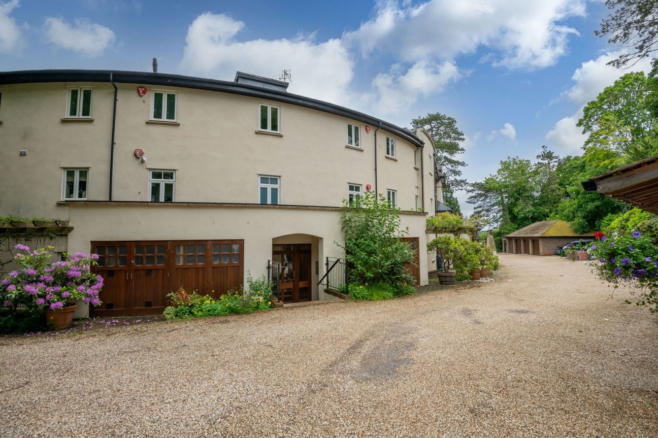 Kings Crescent, Winchester, SO22 4PF