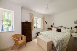 Kings Crescent, Winchester, SO22 4PF