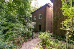 Kings Crescent, Sleepers Hill, Winchester, SO22