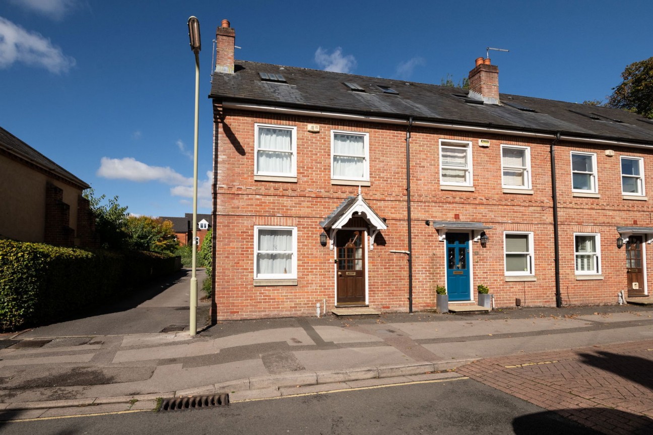 Middle Brook Street , Winchester