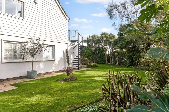 Goring-by-Sea, Worthing