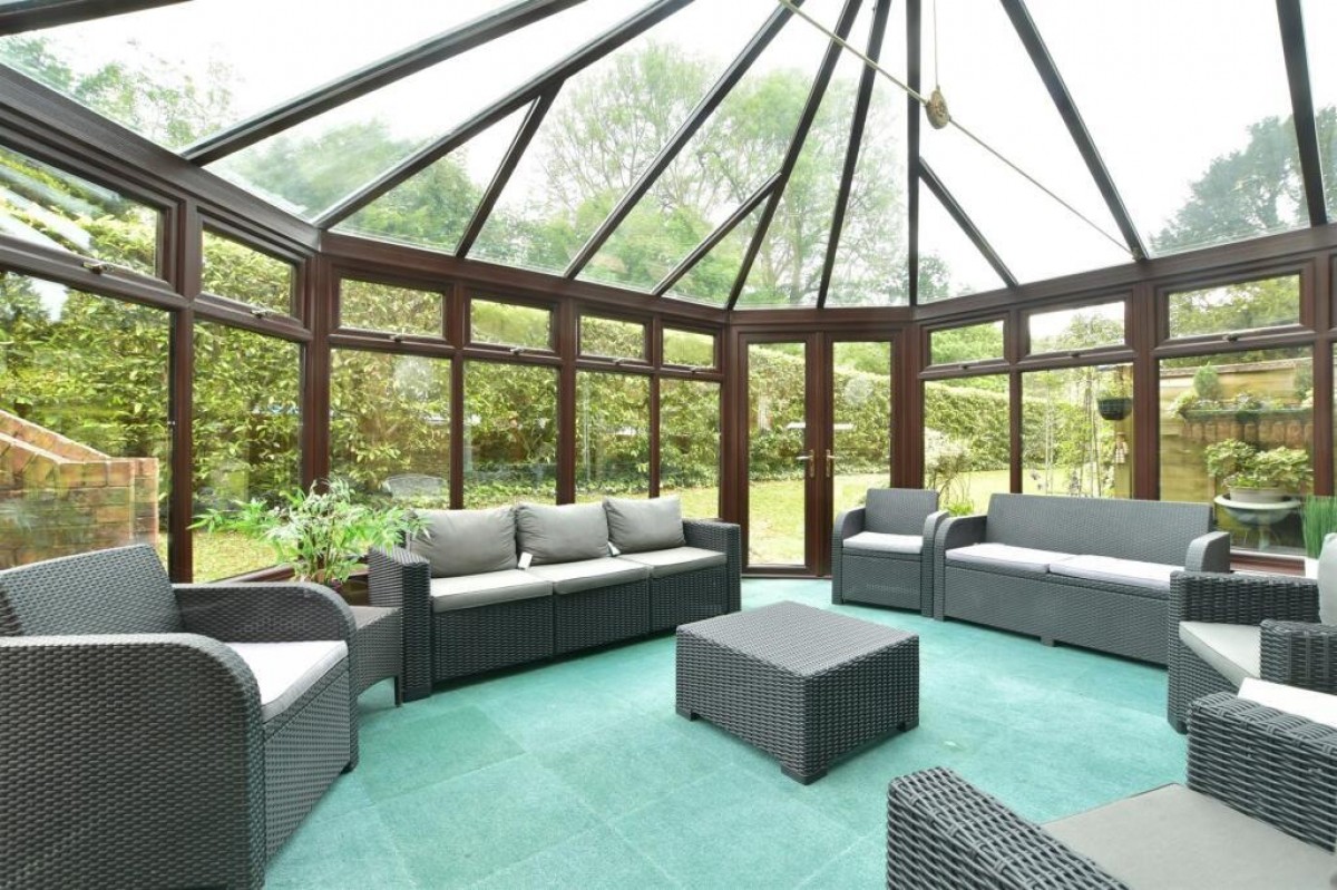 Image for 44 Knowle Lodge, Croydon Road, Caterham, CR3 6PE