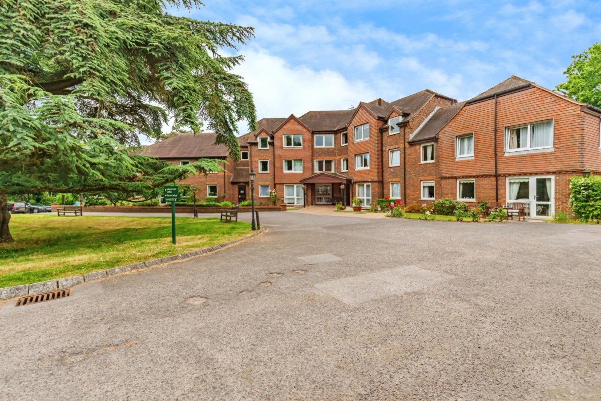 Image for 37 Redwood Manor, Tanners Lane, Haslemere, GU27 2PZ