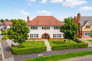 Lancastrian Way, Woodford, SK7
