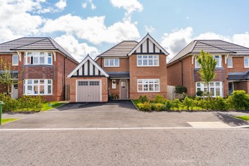 Ringway Avenue, Woodford, SK7