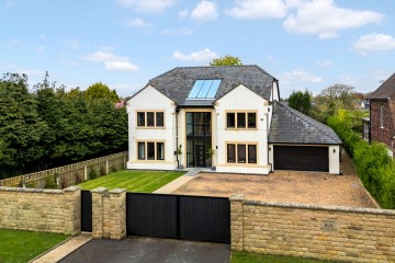 Bowlacre Road, Hyde, SK14