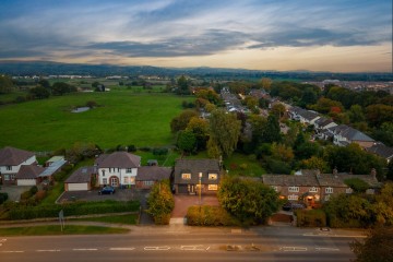 Chester Road, Woodford, SK7