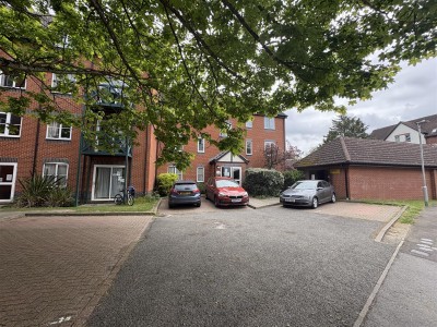 View full details for Rose Kiln Lane, Reading