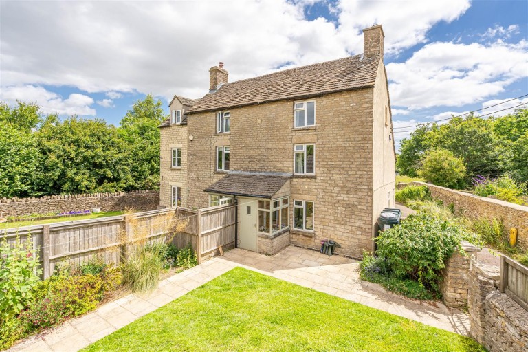 Gaston Lane, Sherston