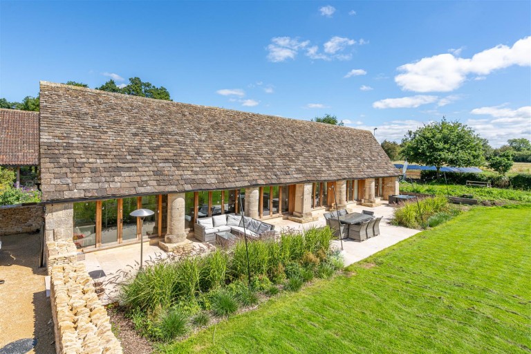 Hankerton, Malmesbury