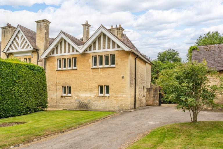 Badminton Road, Acton Turville