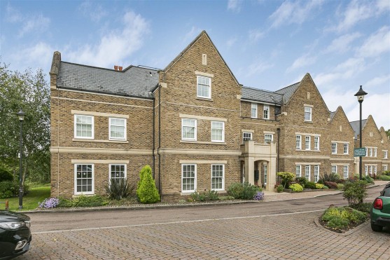 Broadfield Way, Aldenham, Watford