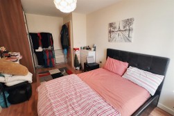 Maxwell Road, Borehamwood