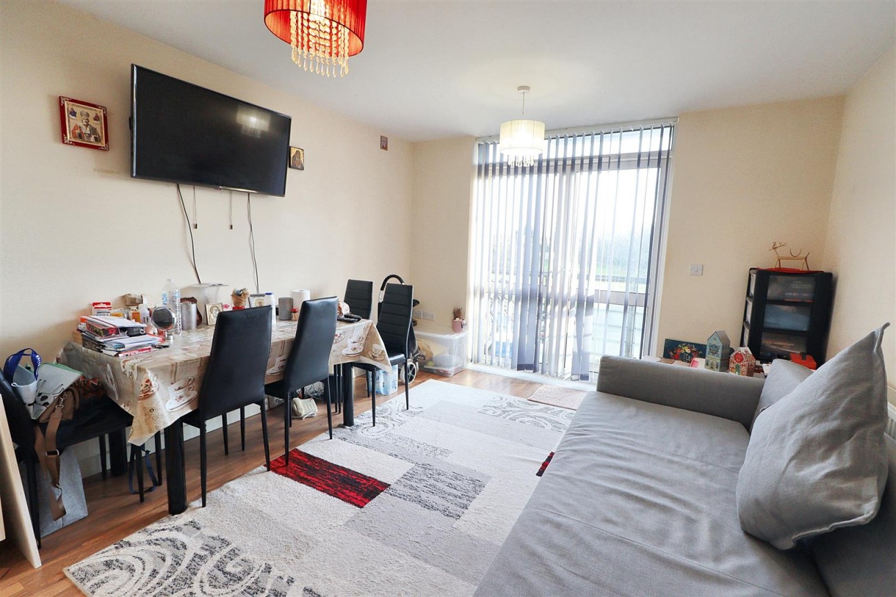 Maxwell Road, Borehamwood
