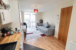 Maxwell Road, Borehamwood