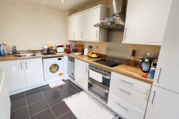 Maxwell Road, Borehamwood