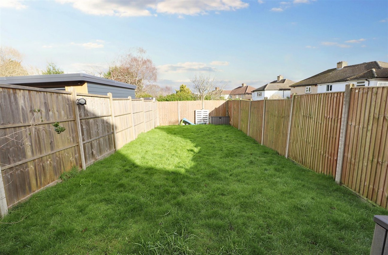 Grantham Green, Borehamwood