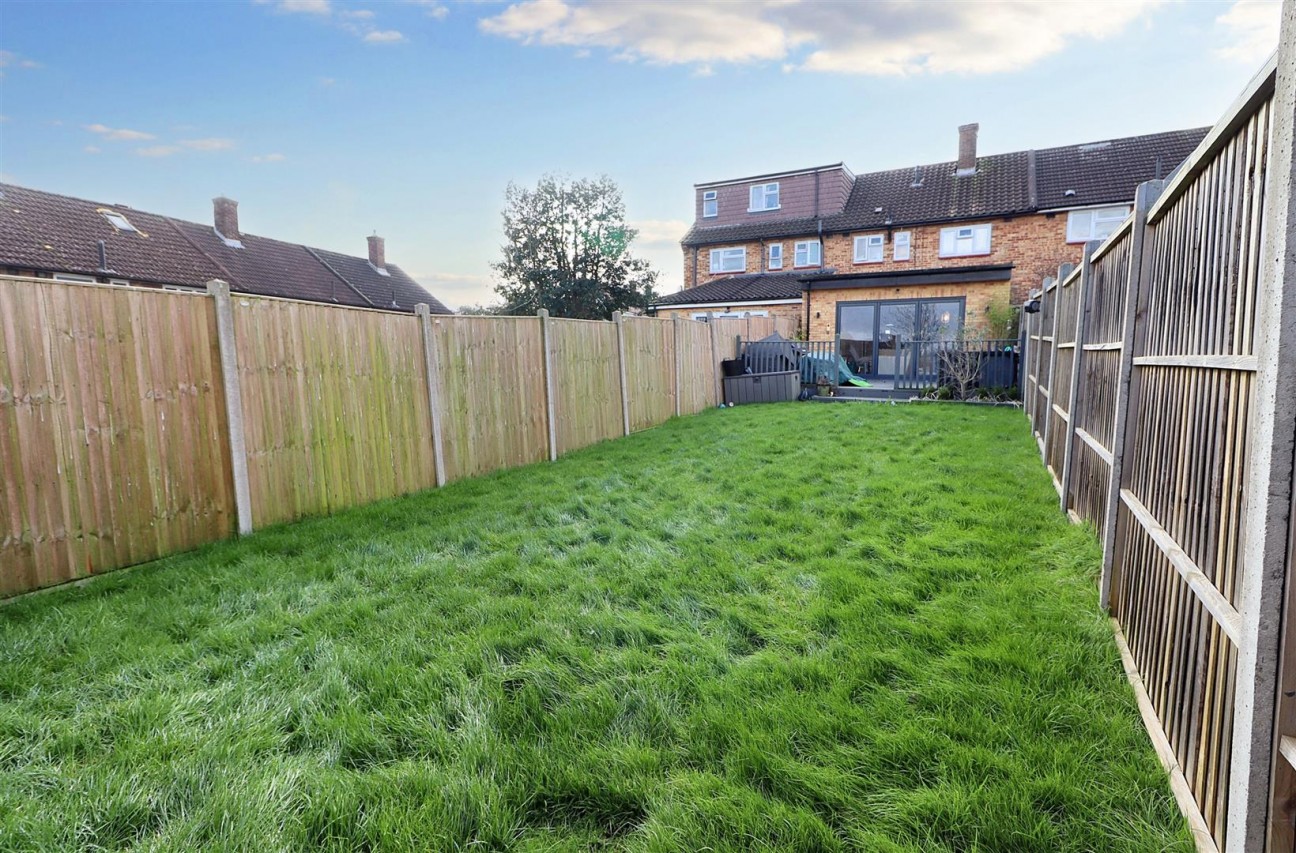 Grantham Green, Borehamwood