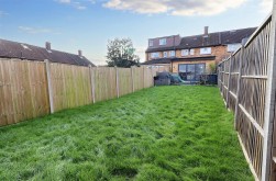 Grantham Green, Borehamwood