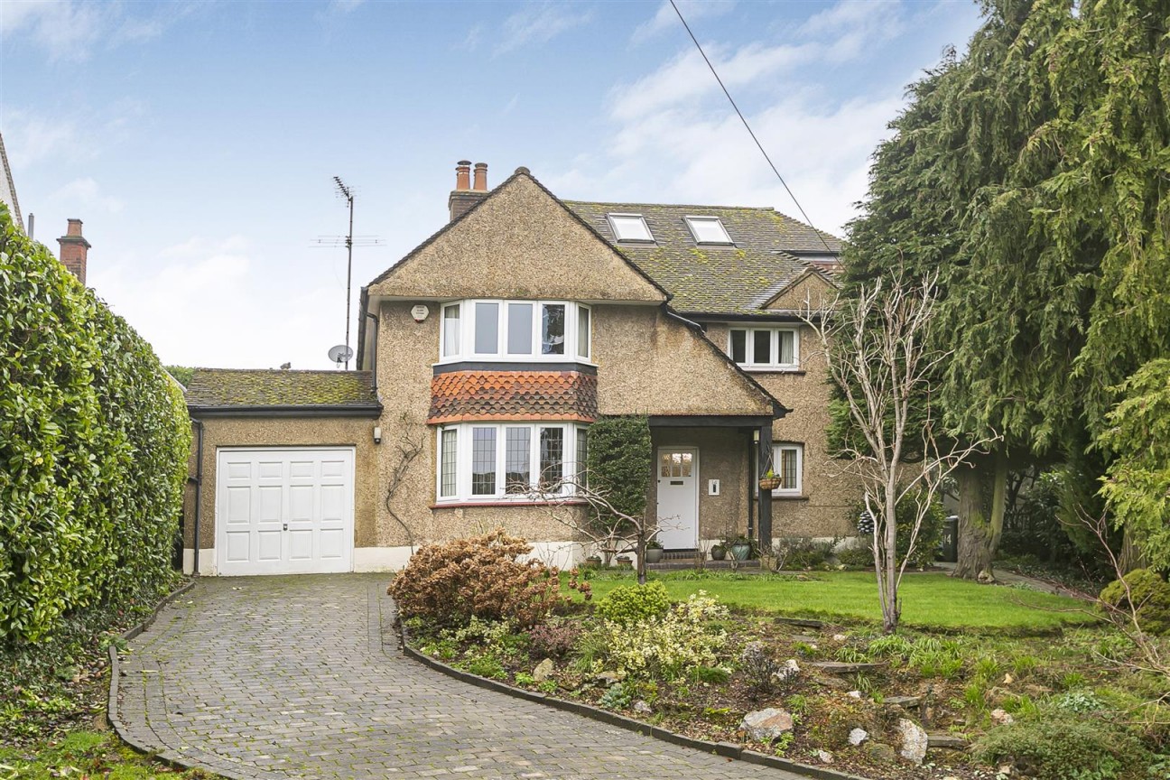 Aldenham Avenue, Radlett