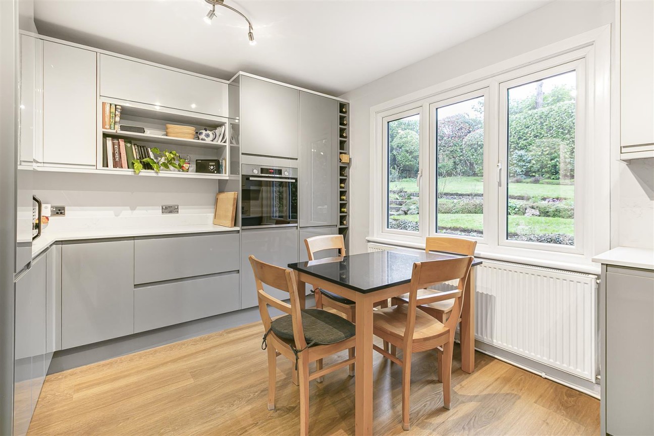 Aldenham Avenue, Radlett