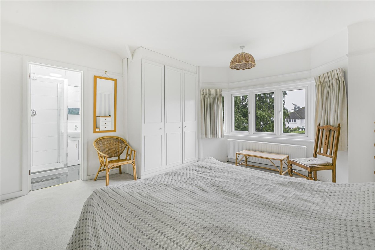Aldenham Avenue, Radlett