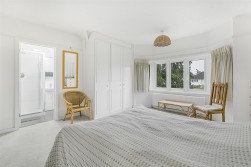 Aldenham Avenue, Radlett