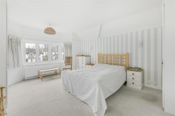 Aldenham Avenue, Radlett