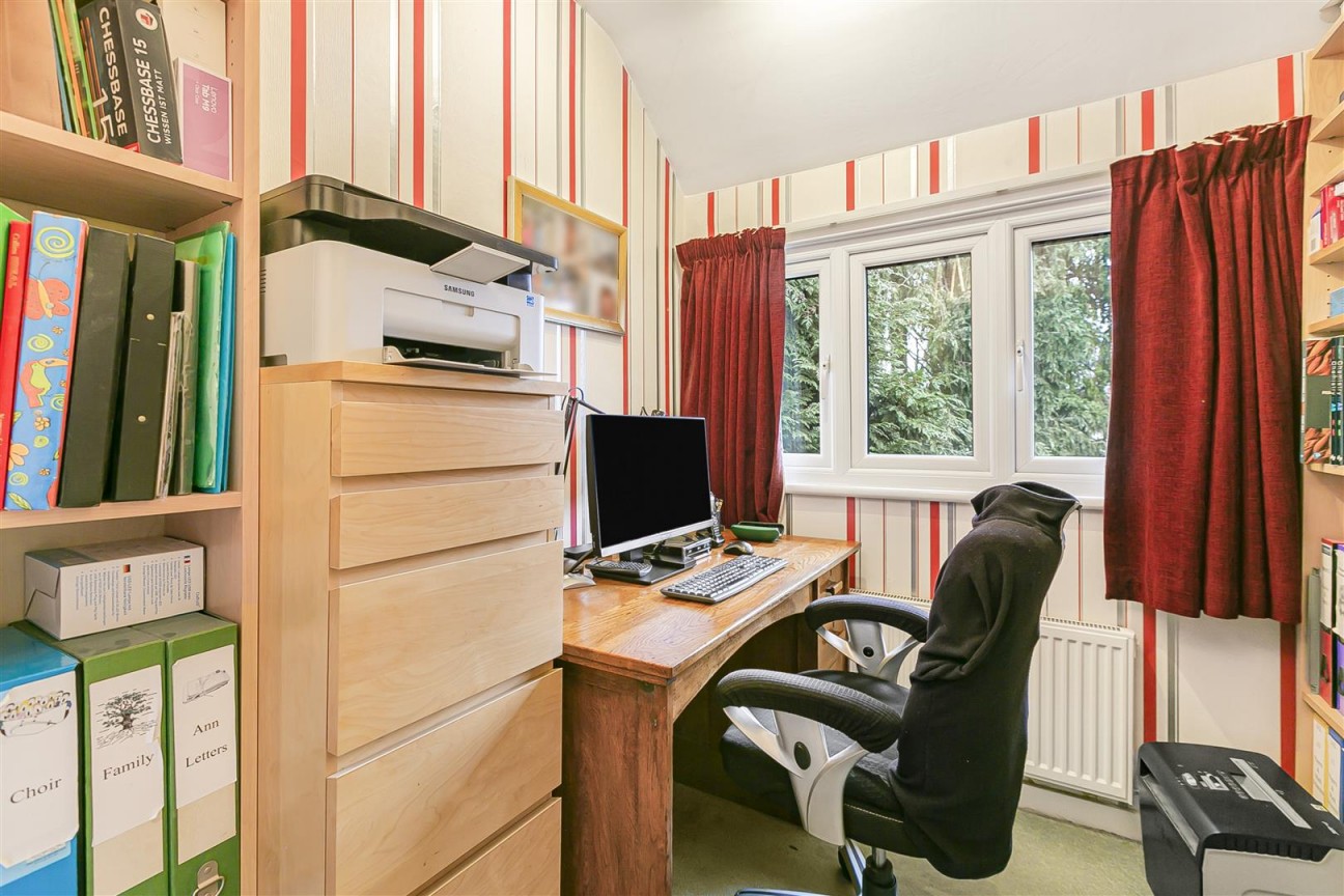 Aldenham Avenue, Radlett