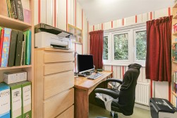 Aldenham Avenue, Radlett