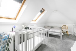 Aldenham Avenue, Radlett