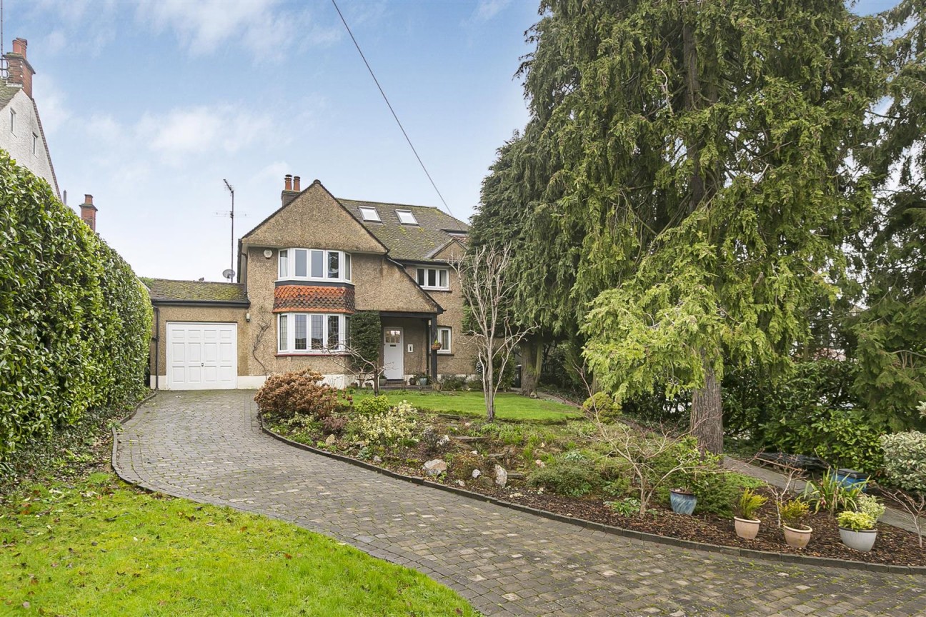 Aldenham Avenue, Radlett