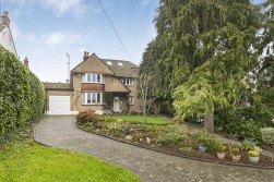 Aldenham Avenue, Radlett