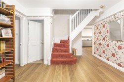 Aldenham Avenue, Radlett